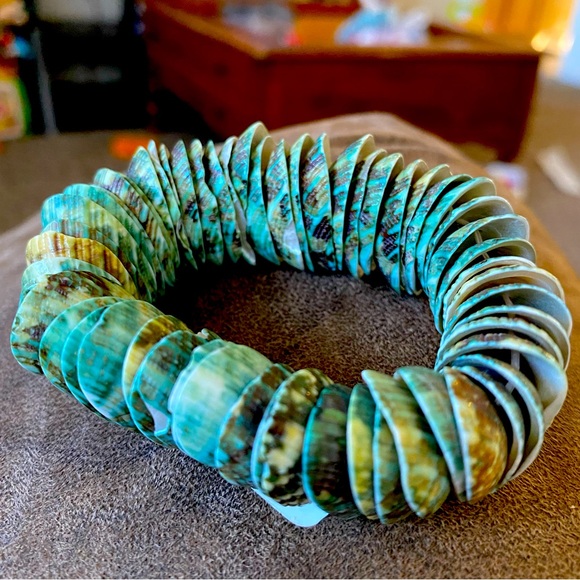 Brand New Sea Green Bracelet - Picture 1 of 5